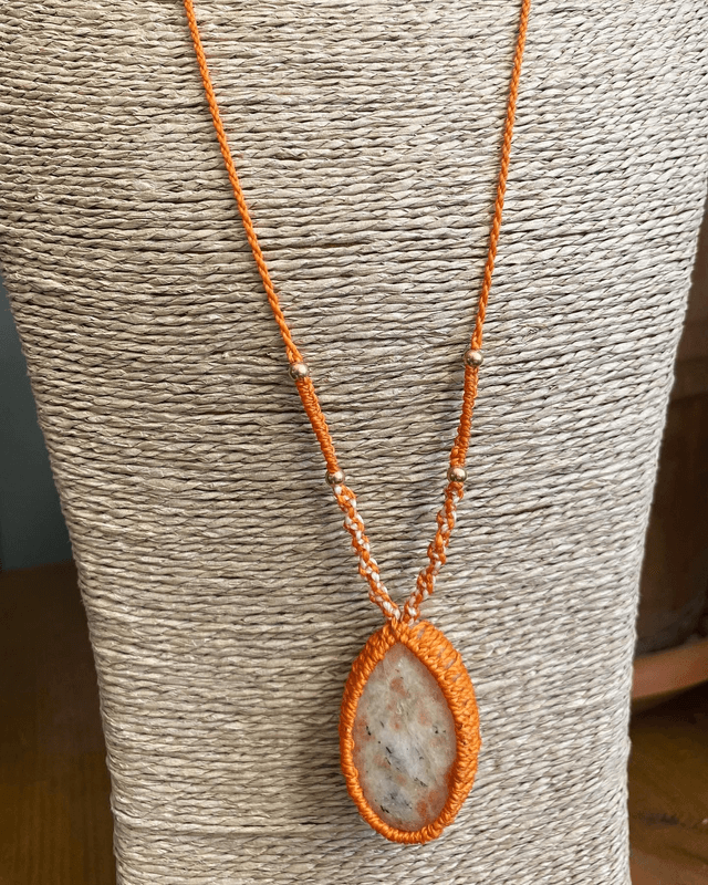 Collier sautoir Pierre de Soleil