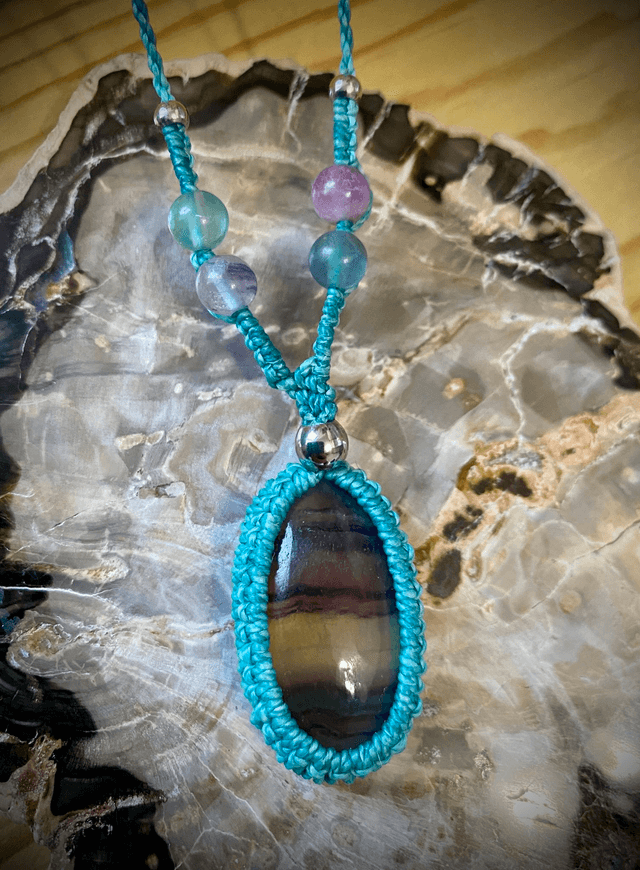 Collier ajustable Fluorite Arc-en-ciel