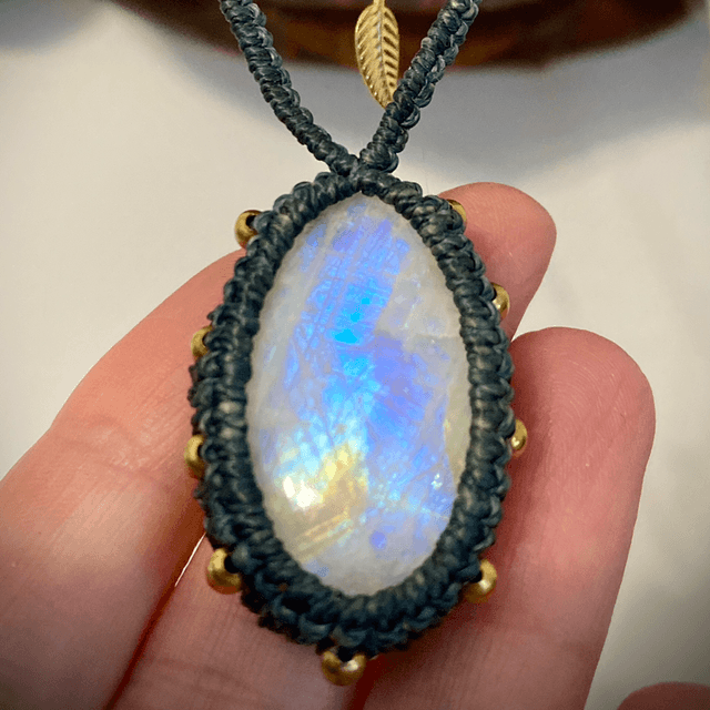Collier ajustable Pierre de Lune
